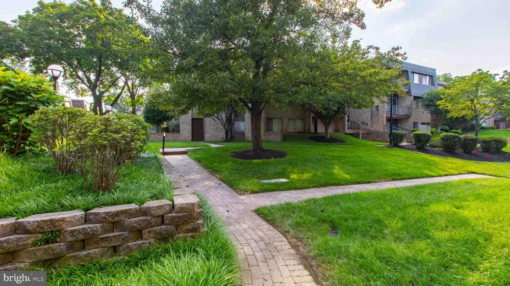 29 STONEHENGE CIRCLE #2 Pikesville, MD 21208
