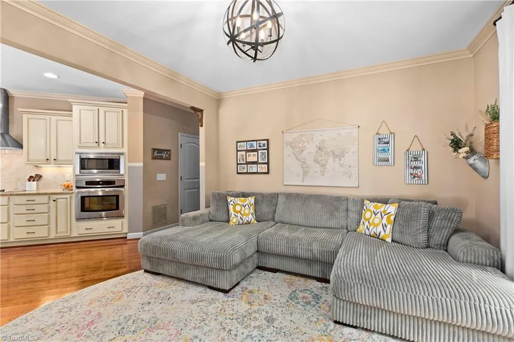 1215 Netterillo Drive Winston-Salem, NC 27103