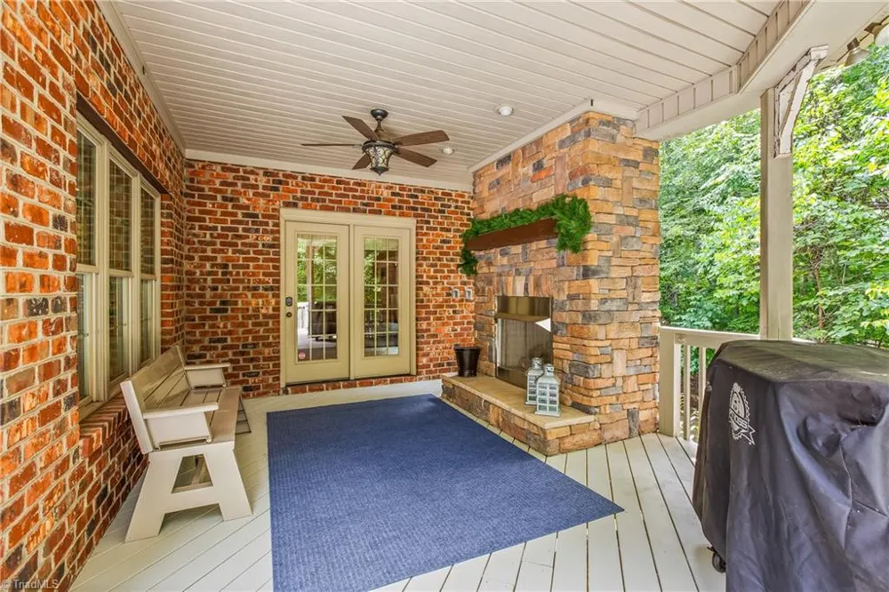 1215 Netterillo Drive Winston-Salem, NC 27103