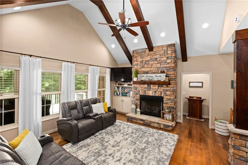 1215 Netterillo Drive Winston-Salem, NC 27103