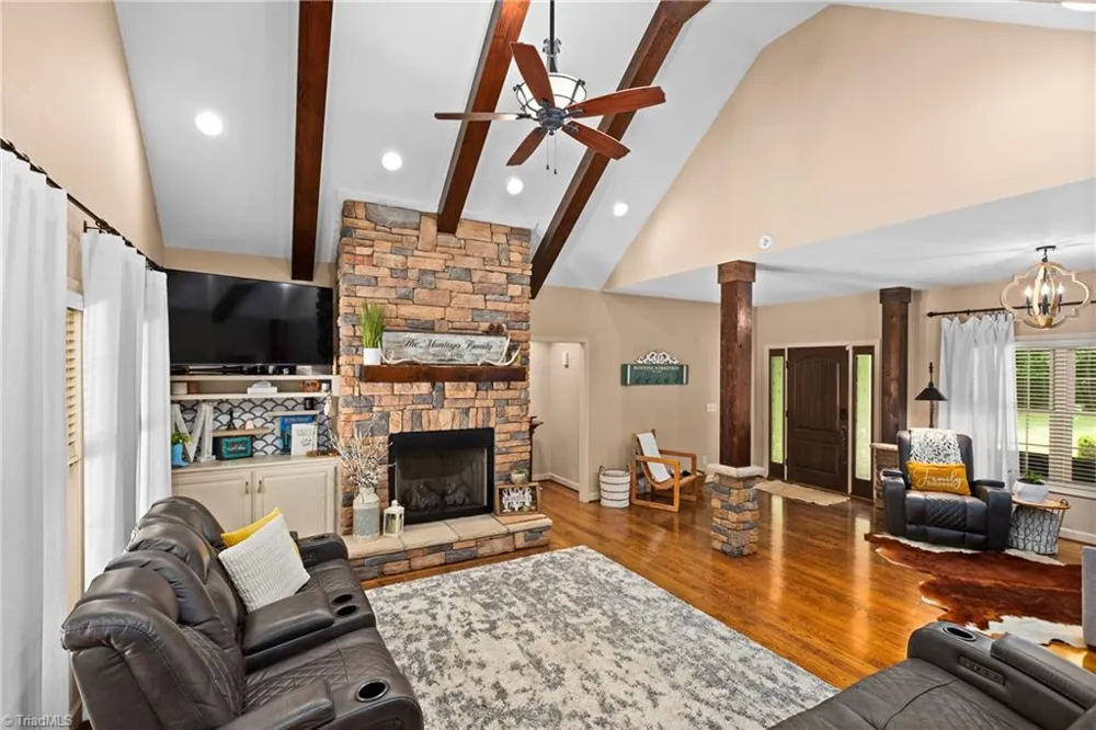 1215 Netterillo Drive Winston-Salem, NC 27103