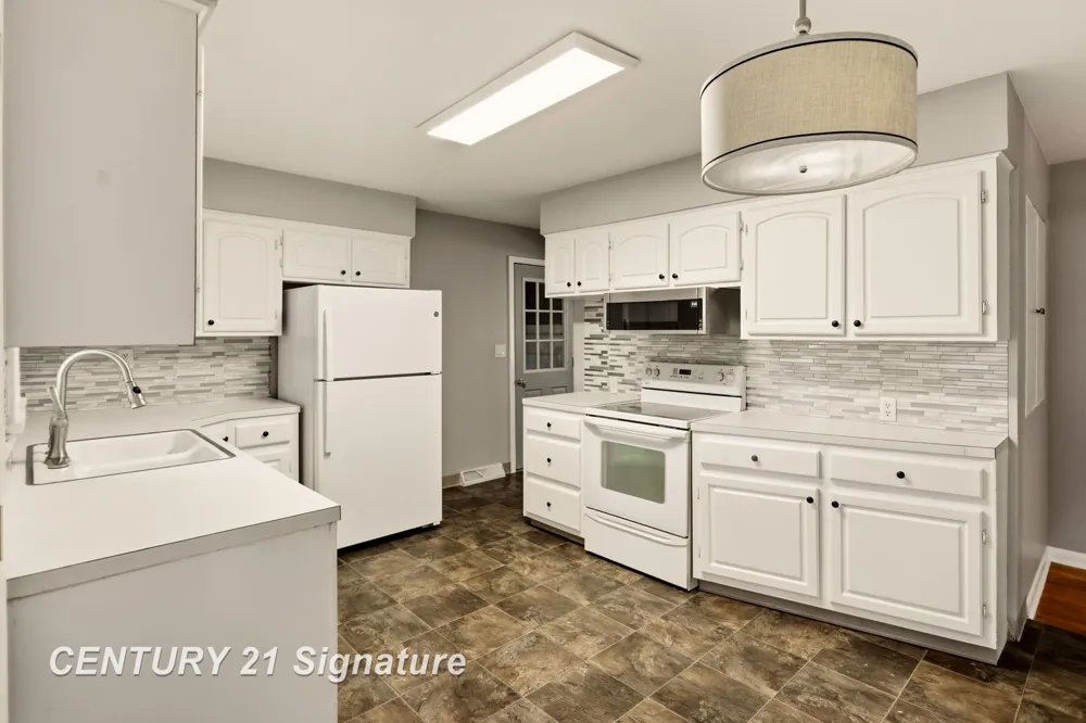 2805 Courtland Place Saginaw Charter Township, MI 48603