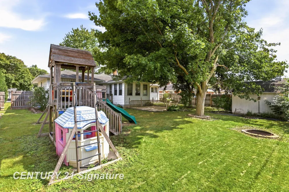 2805 Courtland Place Saginaw Charter Township, MI 48603