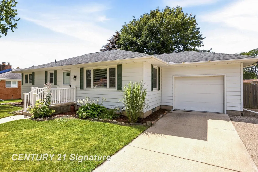 2805 Courtland Place Saginaw Charter Township, MI 48603