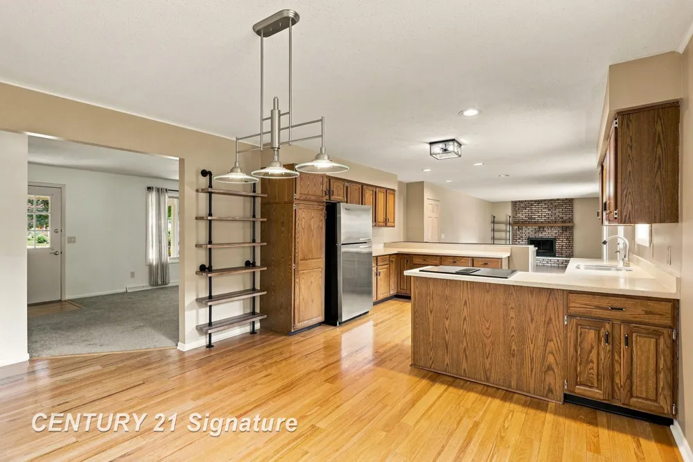 4331 Hilray Drive Saginaw Charter Township, MI 48638