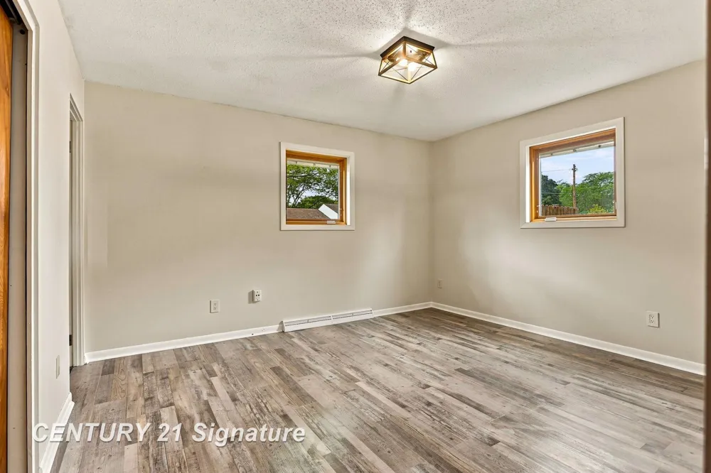 4331 Hilray Drive Saginaw Charter Township, MI 48638