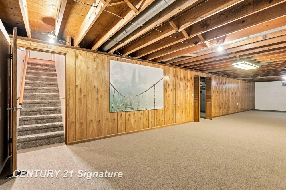 4331 Hilray Drive Saginaw Charter Township, MI 48638