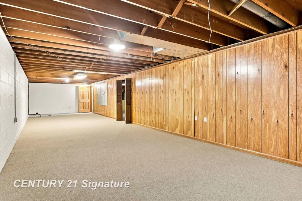 4331 Hilray Drive Saginaw Charter Township, MI 48638