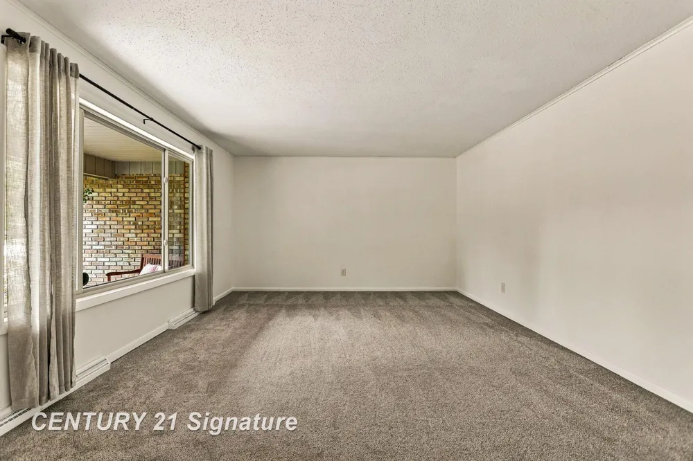 4331 Hilray Drive Saginaw Charter Township, MI 48638