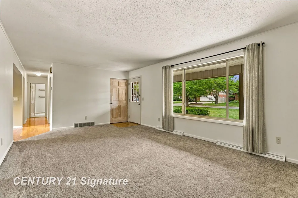 4331 Hilray Drive Saginaw Charter Township, MI 48638