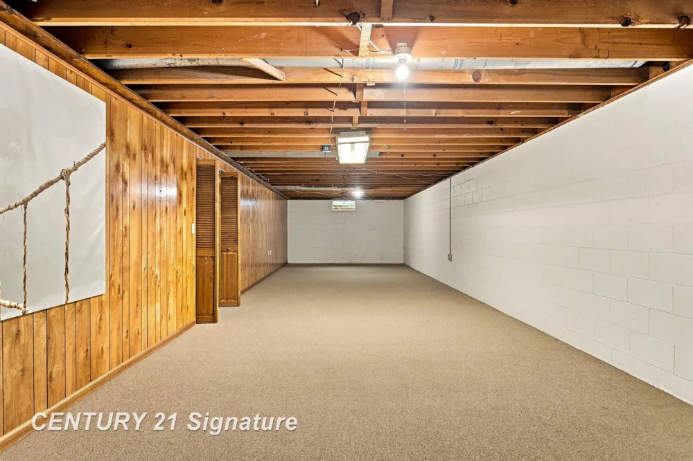 4331 Hilray Drive Saginaw Charter Township, MI 48638