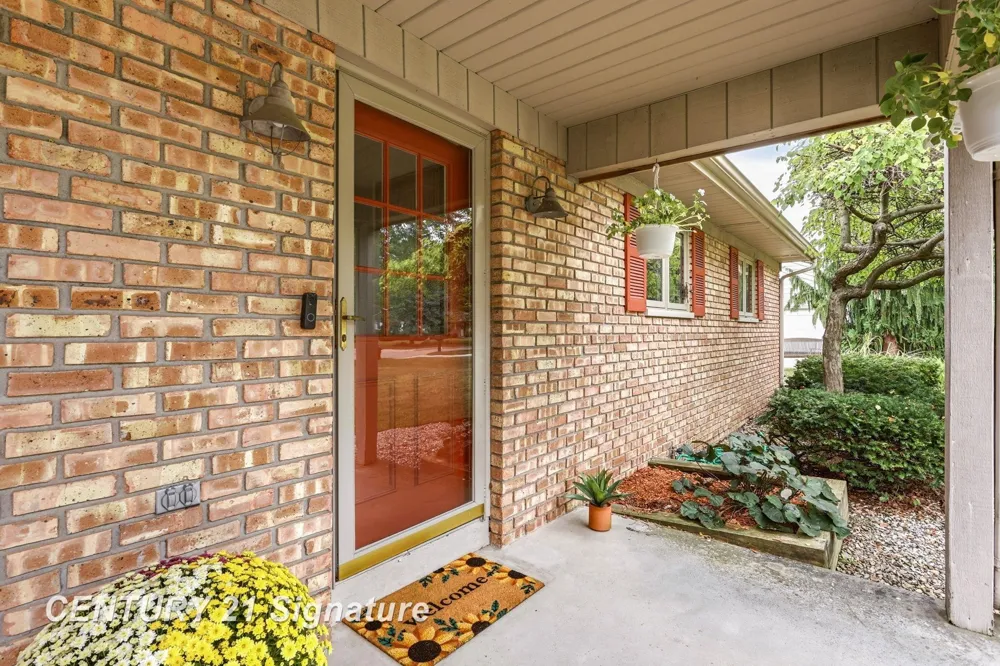 4331 Hilray Drive Saginaw Charter Township, MI 48638