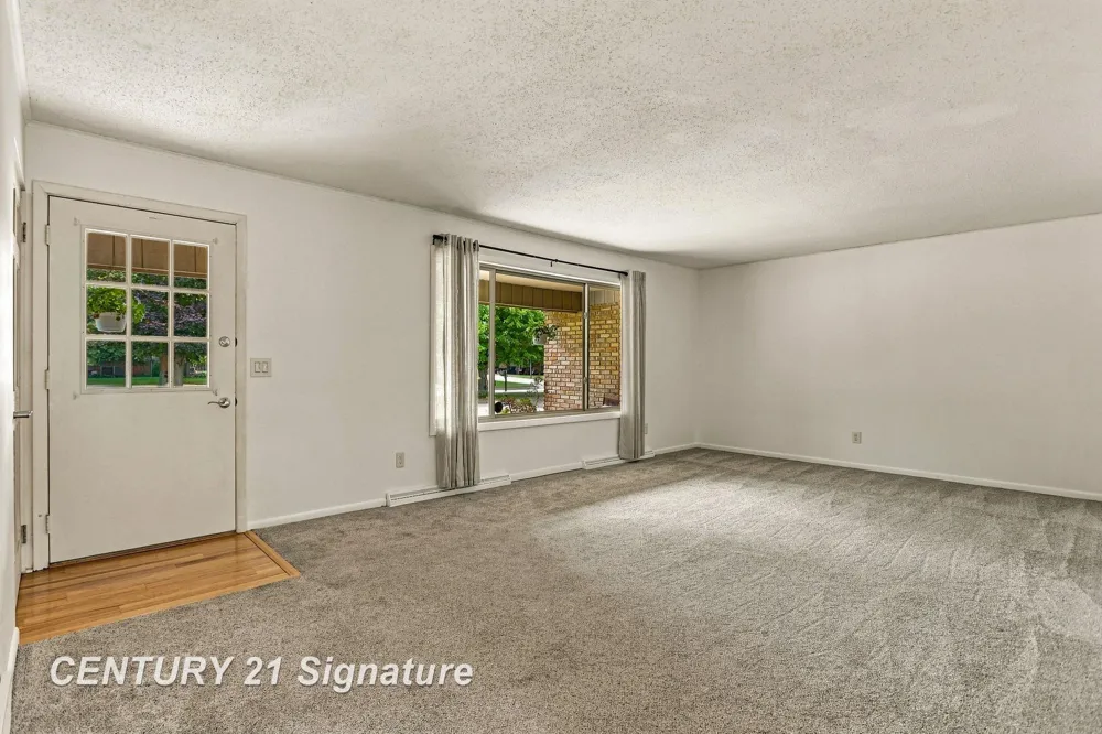 4331 Hilray Drive Saginaw Charter Township, MI 48638