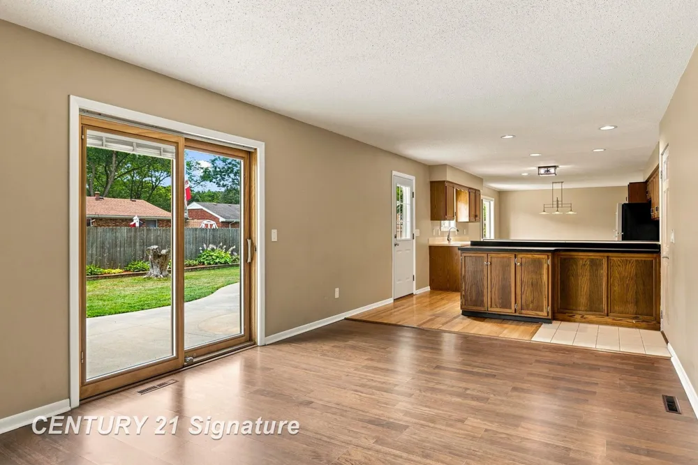 4331 Hilray Drive Saginaw Charter Township, MI 48638