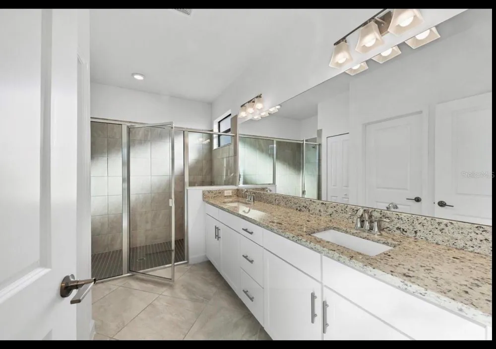 5127 CORAL REEF WAY Bradenton, FL 34211