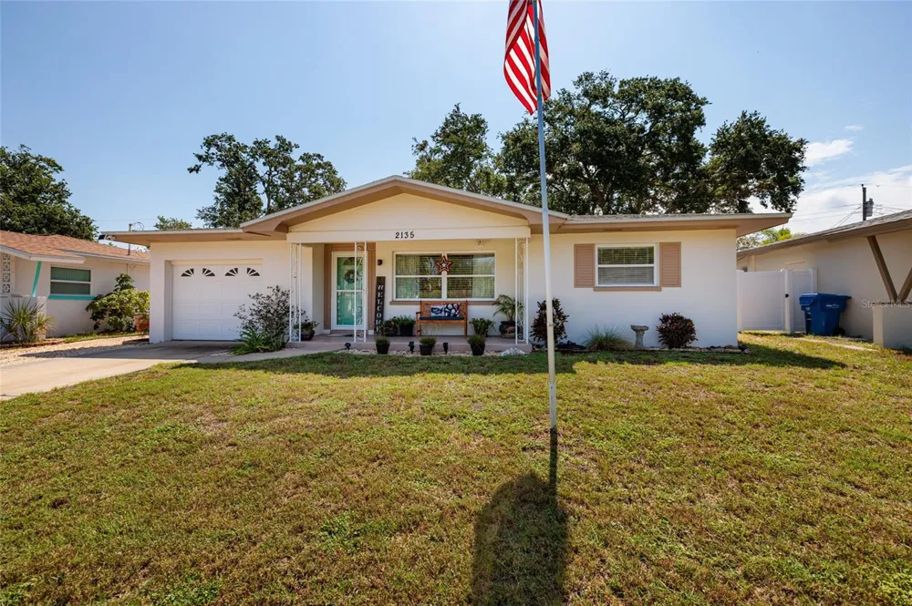 2135 POCAHONTAS DRIVE Largo, FL 33774