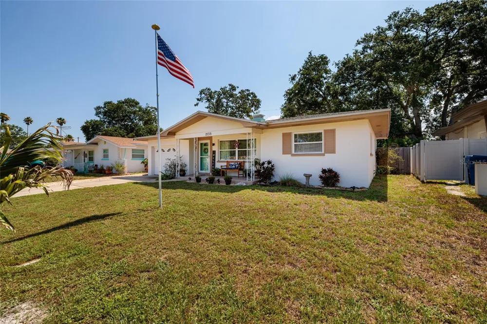 2135 POCAHONTAS DRIVE Largo, FL 33774