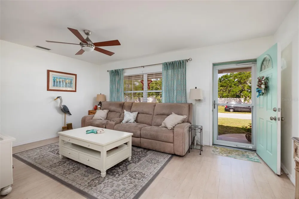 2135 POCAHONTAS DRIVE Largo, FL 33774