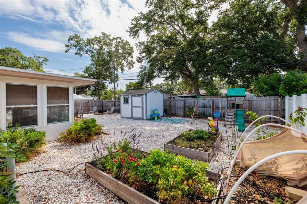 2135 POCAHONTAS DRIVE Largo, FL 33774