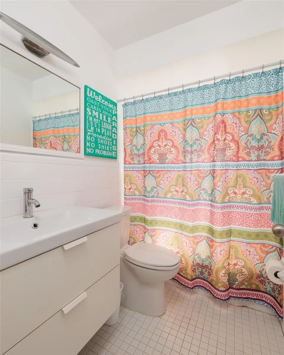 2135 POCAHONTAS DRIVE Largo, FL 33774