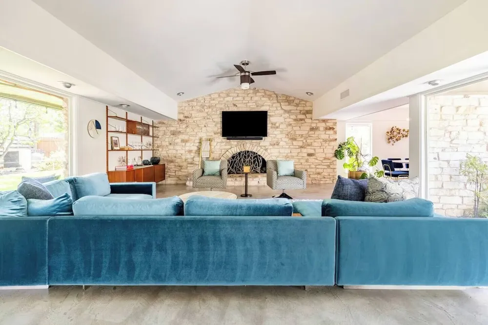 6102 Cherrylawn Circle Austin, TX 78723