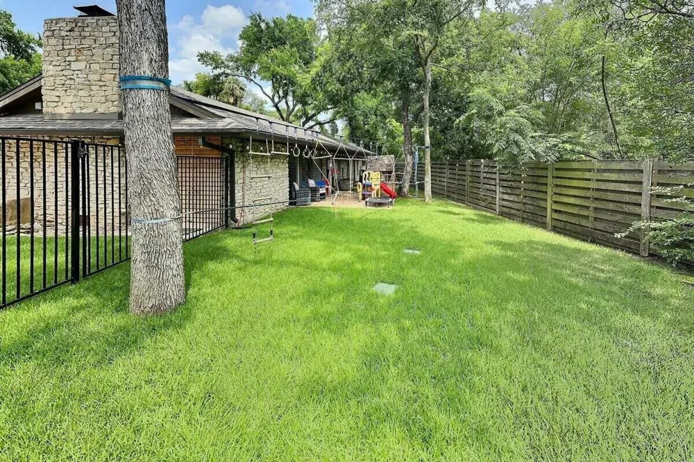 6102 Cherrylawn Circle Austin, TX 78723