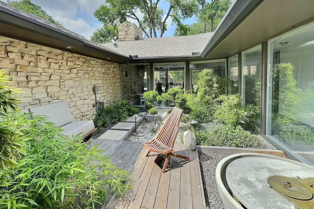 6102 Cherrylawn Circle Austin, TX 78723