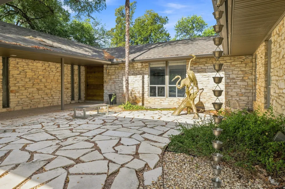 6102 Cherrylawn Circle Austin, TX 78723