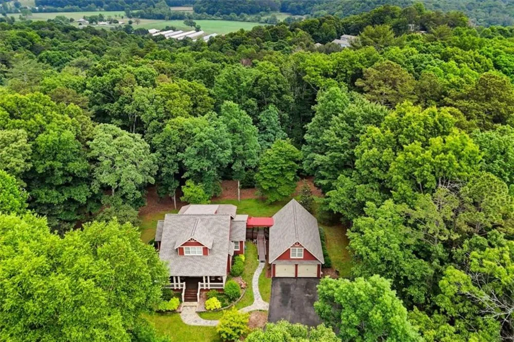 1110 Chatsworth Highway Ellijay, GA 30540