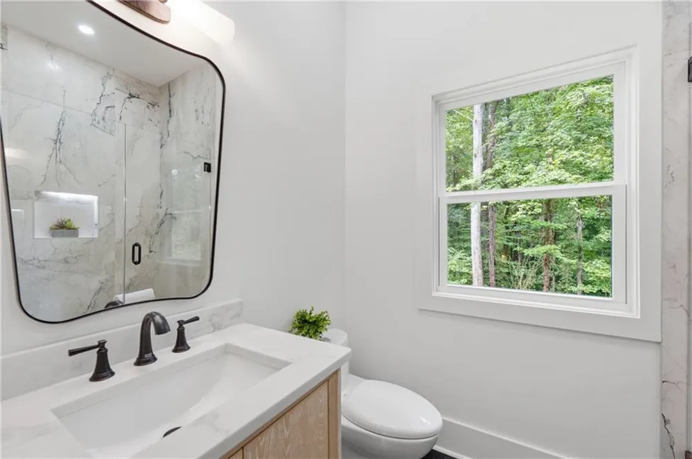 132 Lakeshore Drive NE Marietta, GA 30067