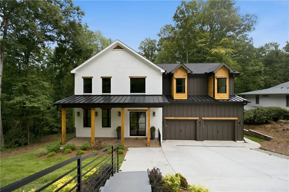 132 Lakeshore Drive NE Marietta, GA 30067
