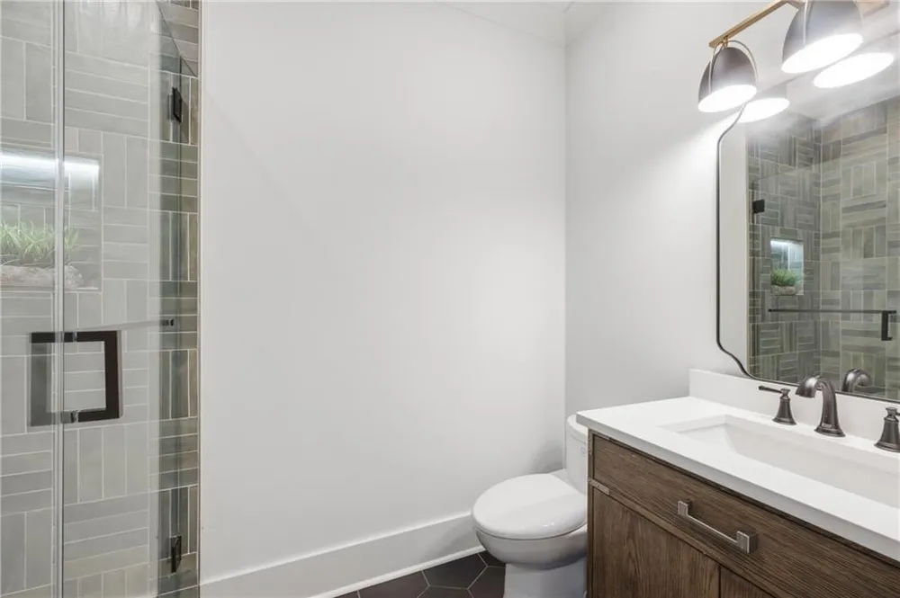 132 Lakeshore Drive NE Marietta, GA 30067