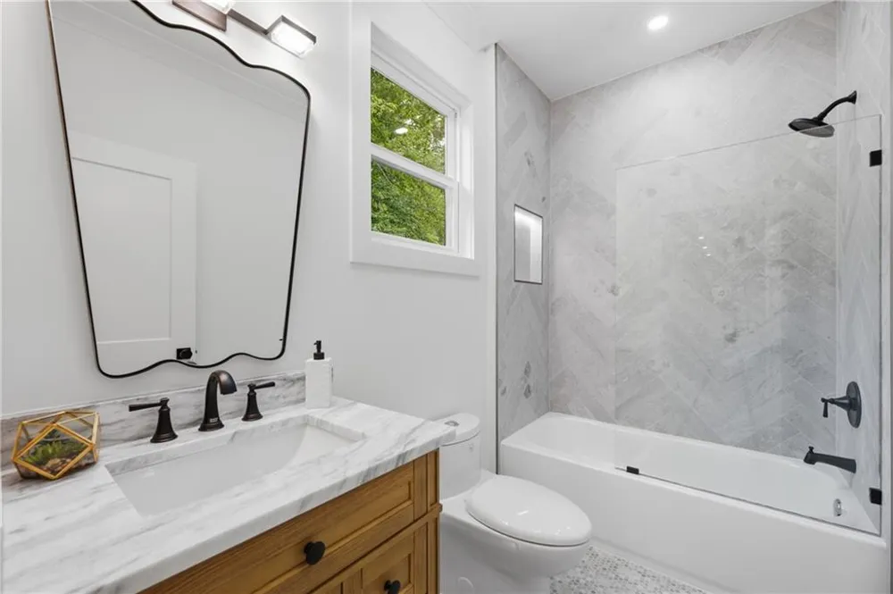 132 Lakeshore Drive NE Marietta, GA 30067