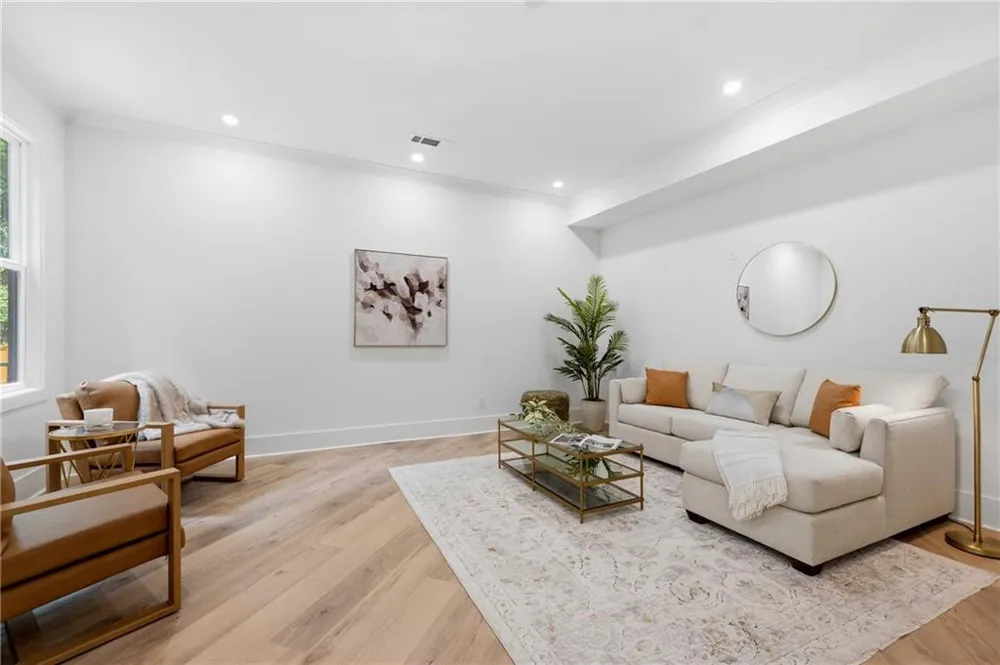 132 Lakeshore Drive NE Marietta, GA 30067