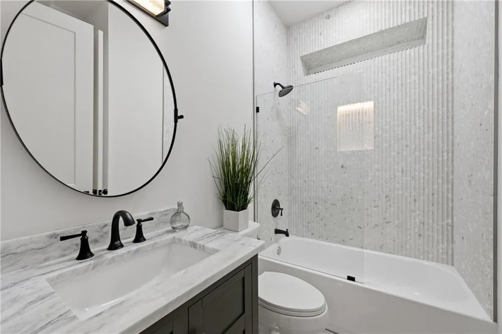 132 Lakeshore Drive NE Marietta, GA 30067