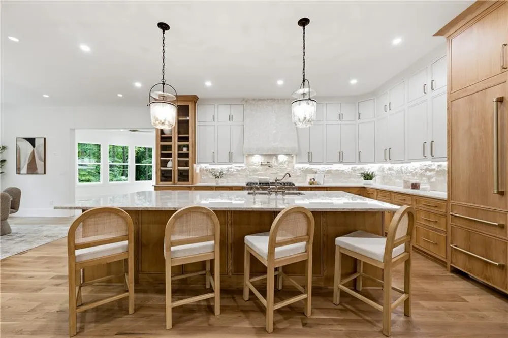 132 Lakeshore Drive NE Marietta, GA 30067