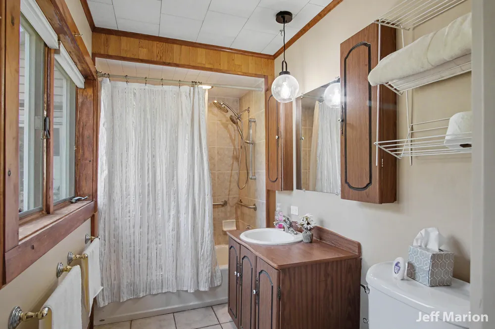 301 Clay Street Greenville, MI 48838