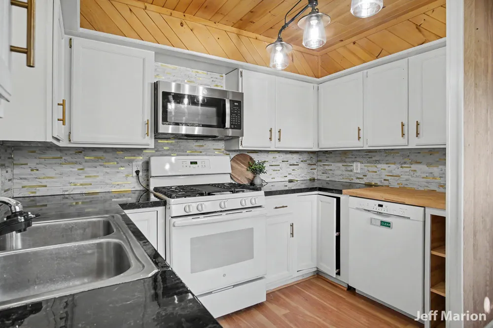 301 Clay Street Greenville, MI 48838