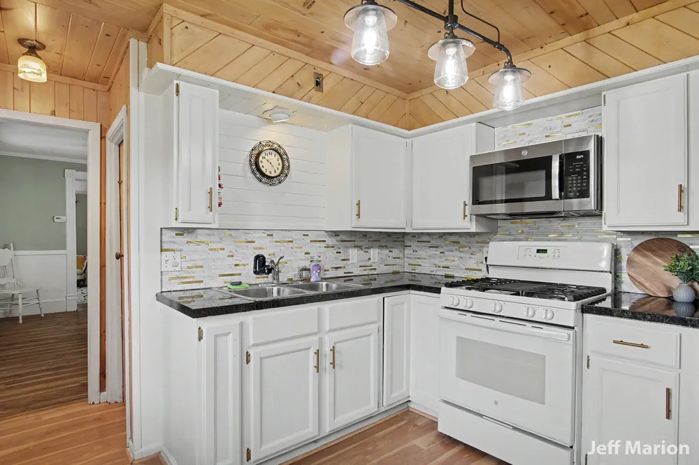 301 Clay Street Greenville, MI 48838