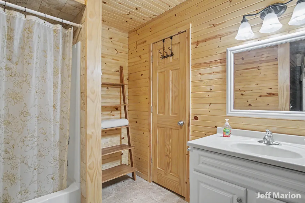 301 Clay Street Greenville, MI 48838