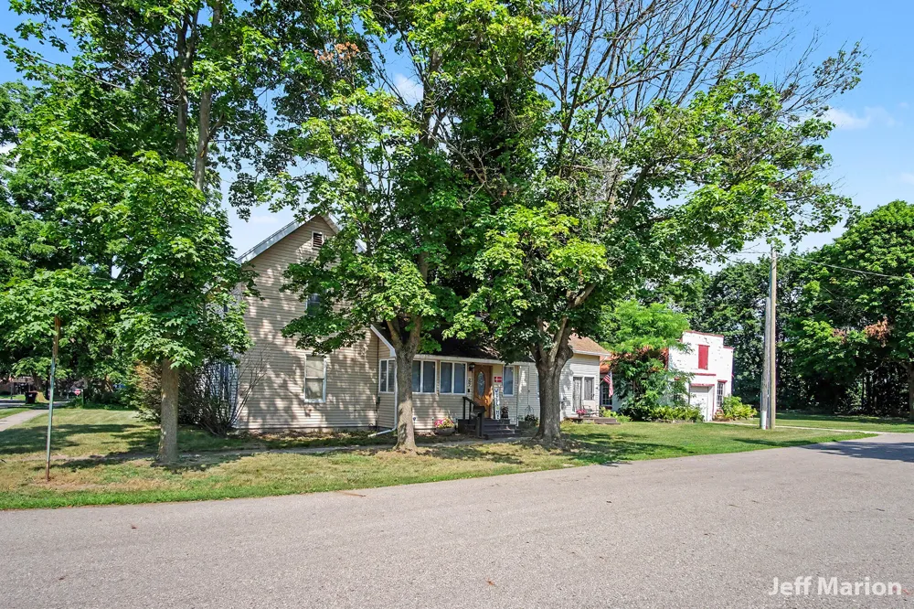 301 Clay Street Greenville, MI 48838