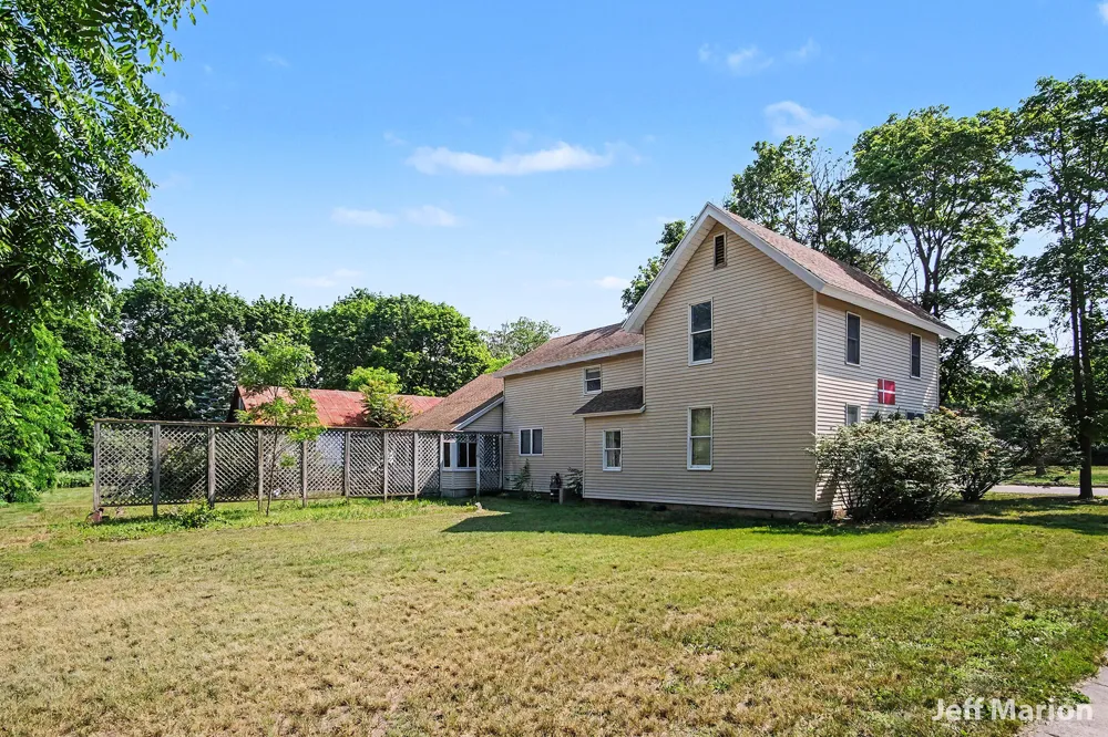 301 Clay Street Greenville, MI 48838