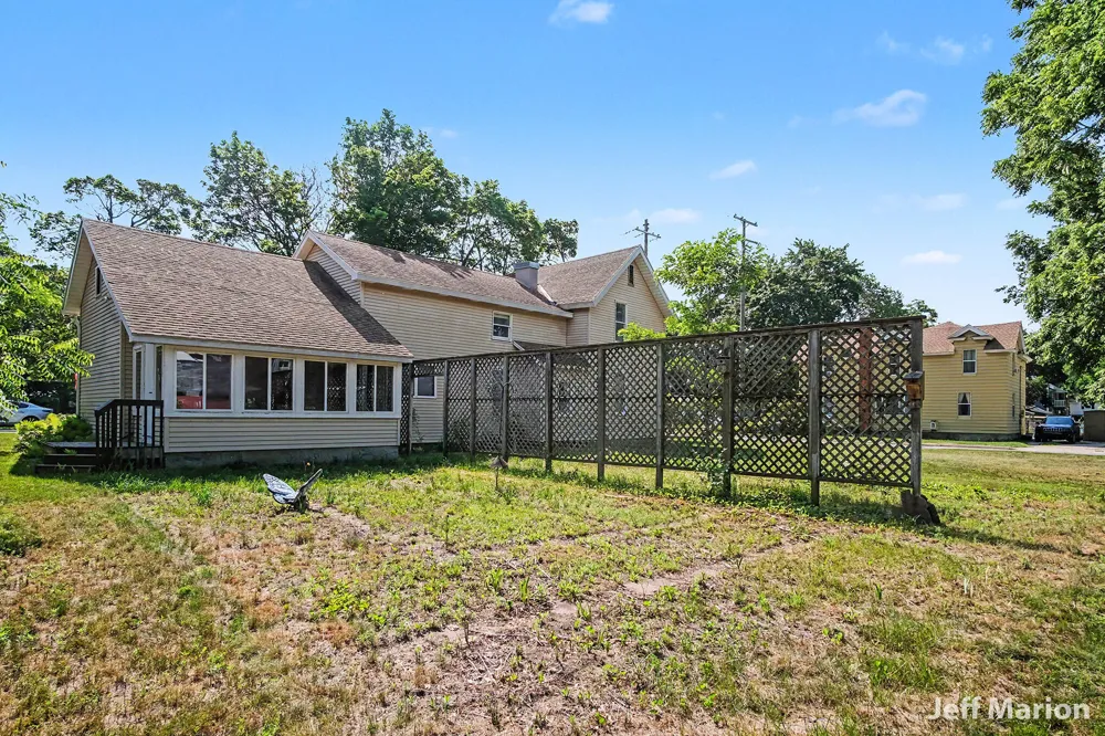 301 Clay Street Greenville, MI 48838