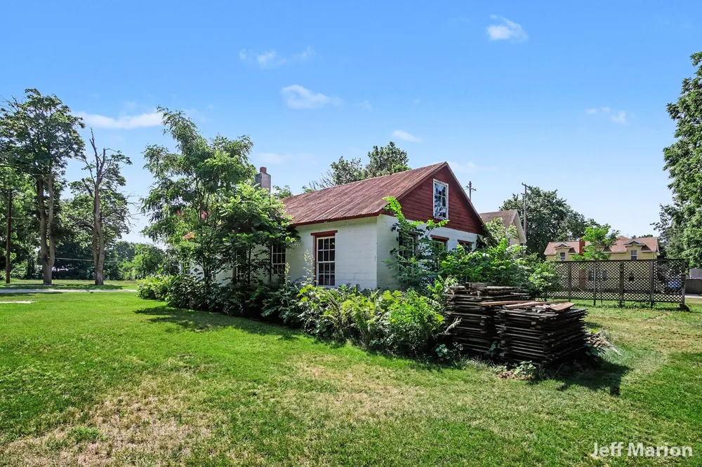 301 Clay Street Greenville, MI 48838