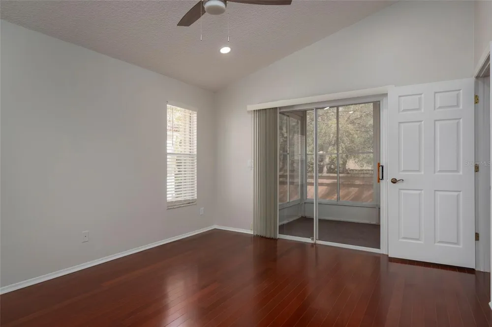 717 LIGHTHOUSE DRIVE Tarpon Springs, FL 34689