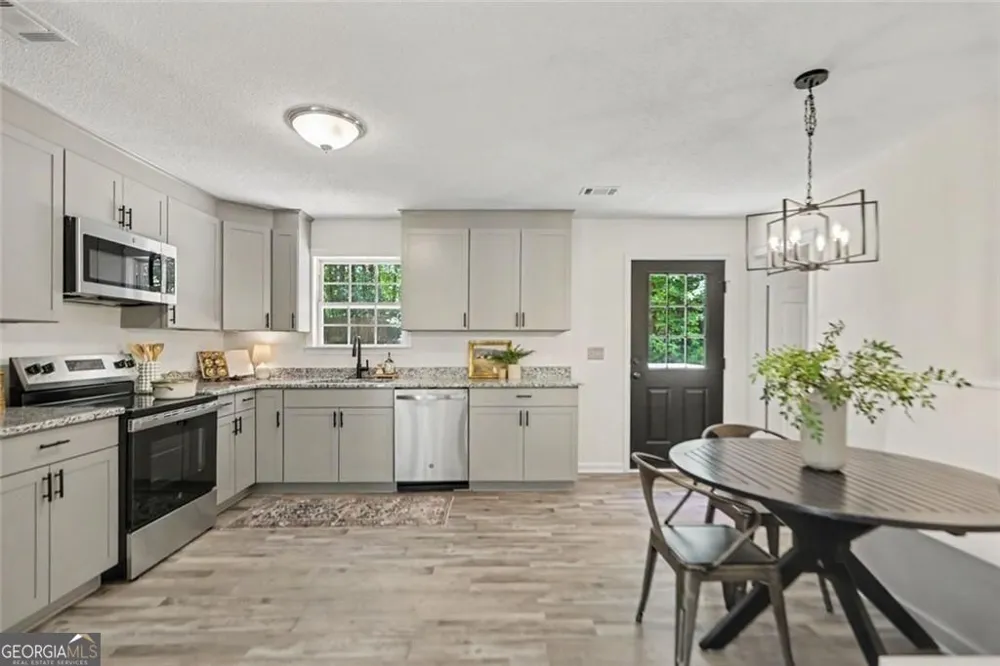 7290 State Rte 5 Douglasville, GA 30135