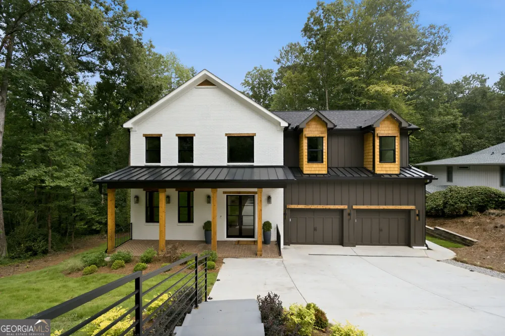 132 Lakeshore DR NE Marietta, GA 30067