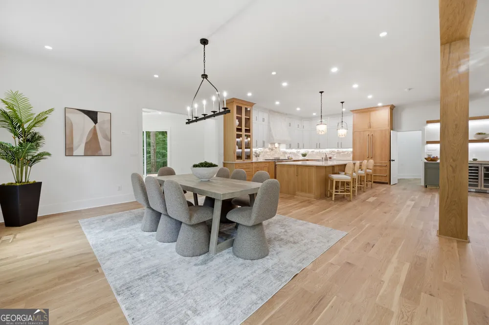 132 Lakeshore DR NE Marietta, GA 30067