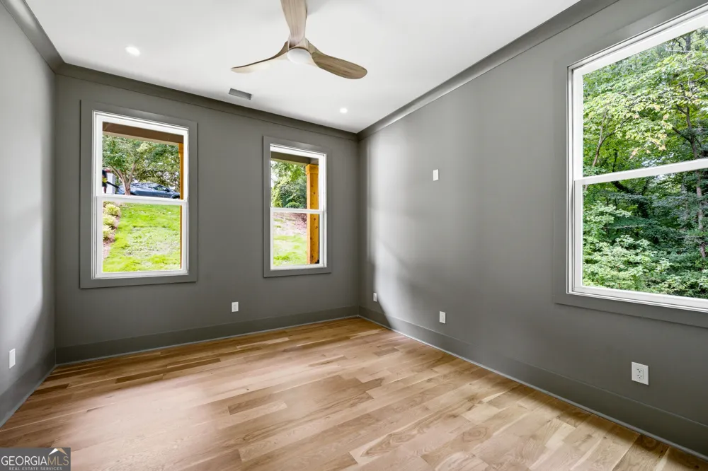 132 Lakeshore DR NE Marietta, GA 30067