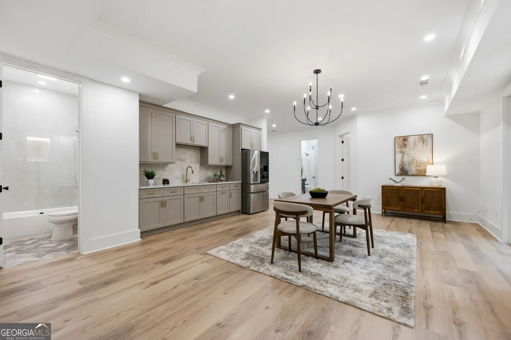 132 Lakeshore DR NE Marietta, GA 30067